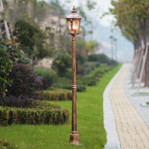 5002 Pole Light