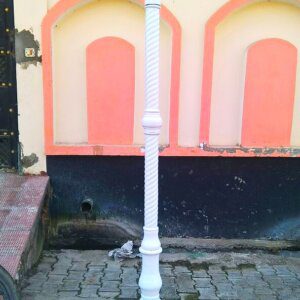 5015 Pole Light