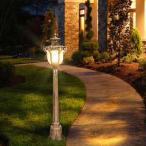 4016 Bollard With Gate Light